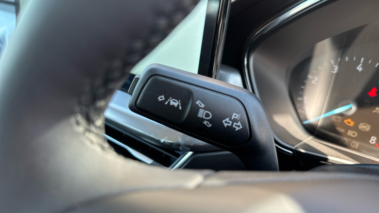 Ford Focus 1.0 EcoBoost Hybrid mHEV 155 Titanium 5dr Auto Petrol Hatchback